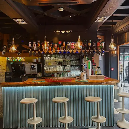 Hostel Peace & Paryż