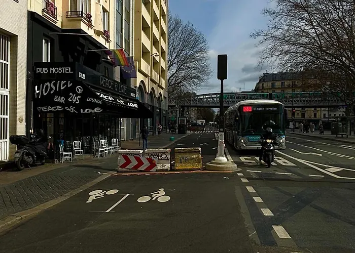 Хостел Peace & *