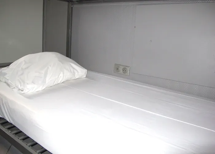 Хостел Peace & *