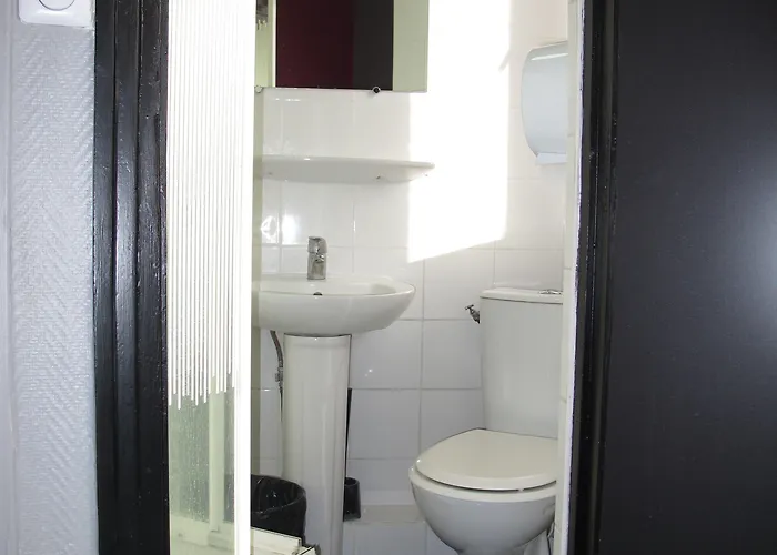 Хостел Peace & Париж