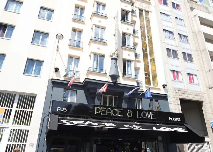 Хостел Peace & *