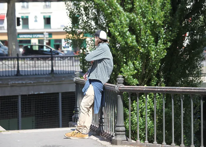 Хостел Peace & Париж