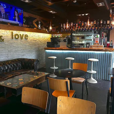 Peace & بيت شباب