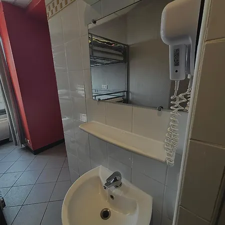 بيت شباب Peace & *