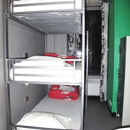 Peace & Hostel Paris