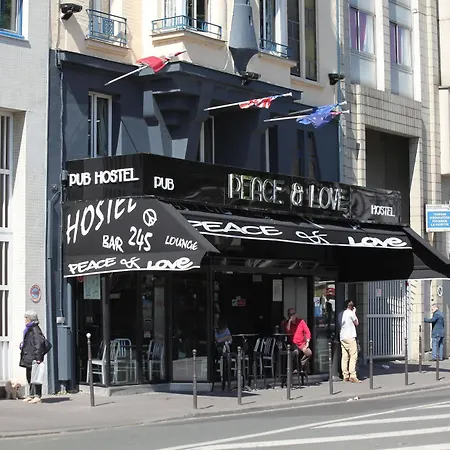 Peace & Hostel *